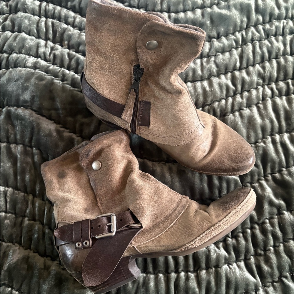 Miz Mooz  Sandy Leather Moto Buckle Boot Zip Women 8.5-9 US EUR 39